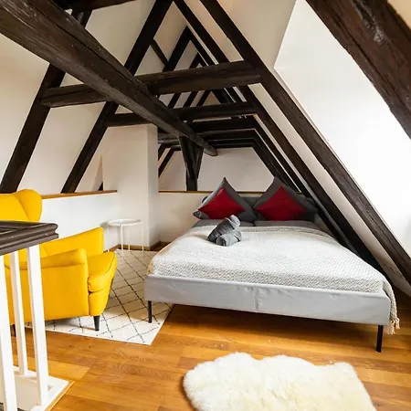 Apartment Fullhouse - Halle - R17 - 111sqm Loft - 8 Beds For 10 Guests *